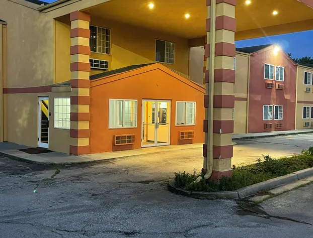 Highland Inn Peculiar hotel detail image 1