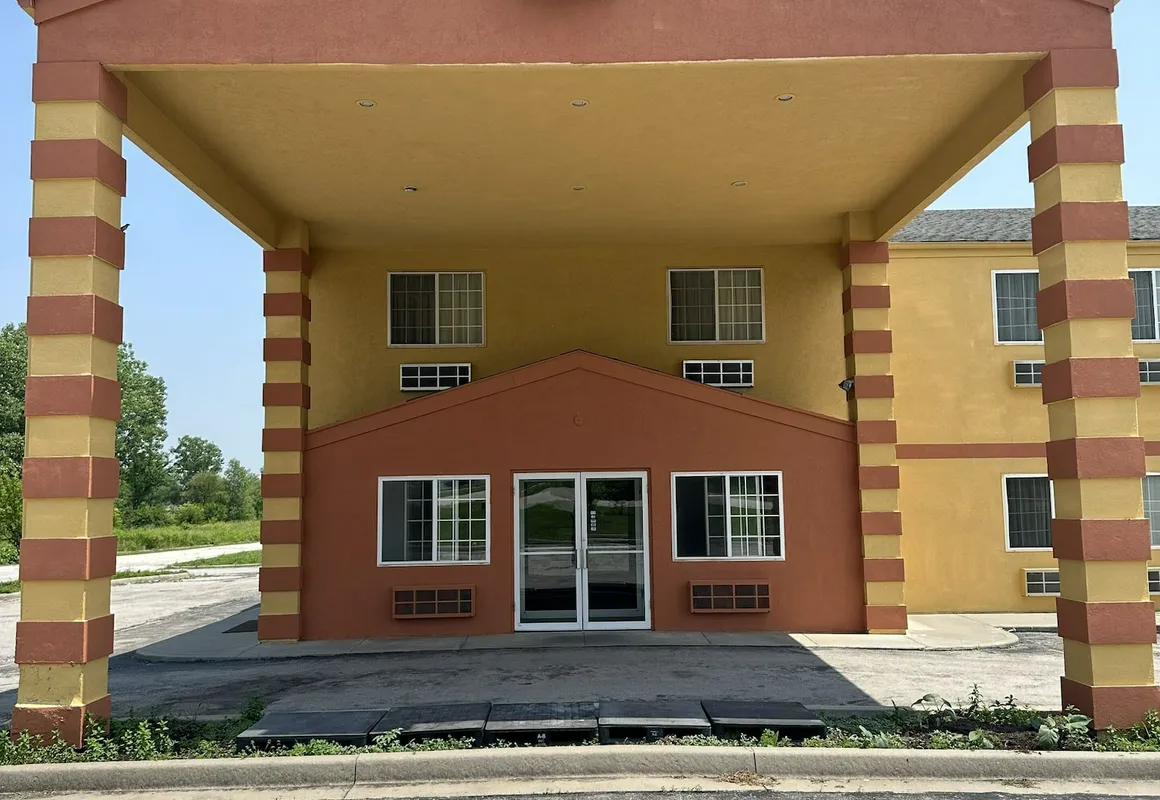 Highland Inn Peculiar hotel hero