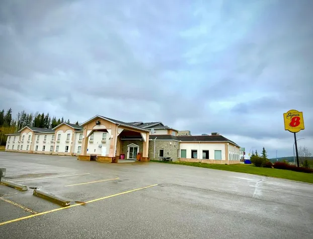 Super 8 by Wyndham Hinton hotel detail image 1