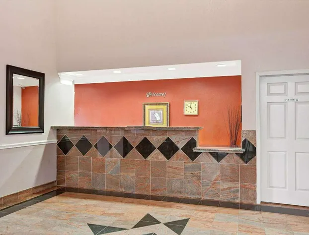 Super 8 by Wyndham Galveston hotel detail image 1