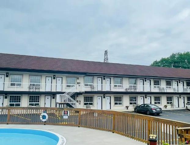 Falls Lodge by the Falls hotel detail image 1