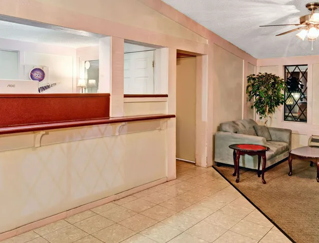 Knights Inn Austell hotel detail image 3