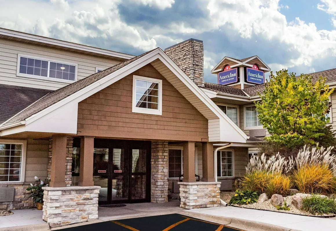 AmericInn by Wyndham Hotel and Suites Long Lake hotel hero