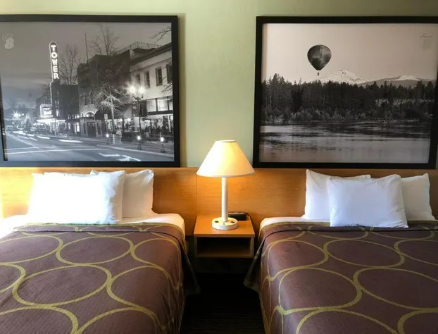 Super 8 by Wyndham Bend hotel detail image 3