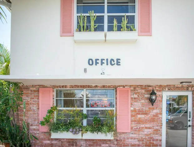 Shore Haven Resort Inn hotel detail image 1