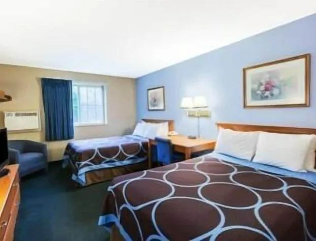 Super 8 by Wyndham East Stroudsburg/Poconos hotel detail image 3