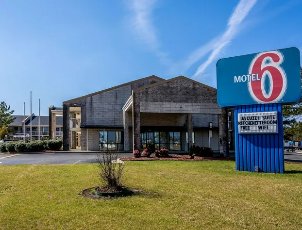 Motel 6 Kenly, NC hotel detail image 1