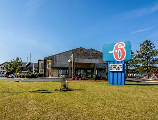 Motel 6 Kenly, NC hotel detail image 2