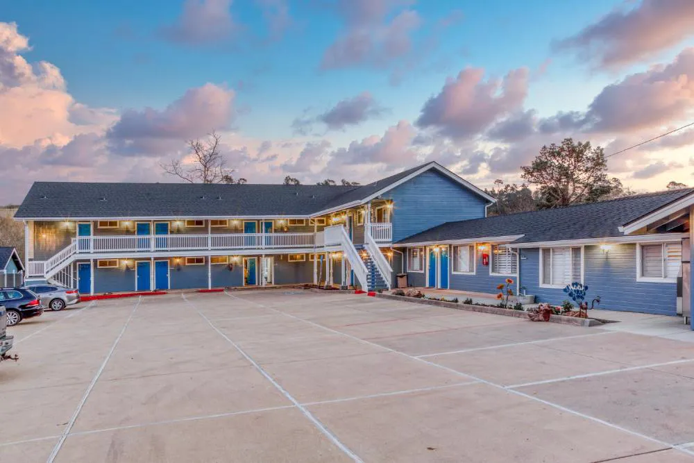 Creekside Inn hotel hero