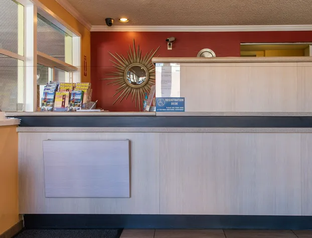 Civic Center Motor Inn hotel detail image 2