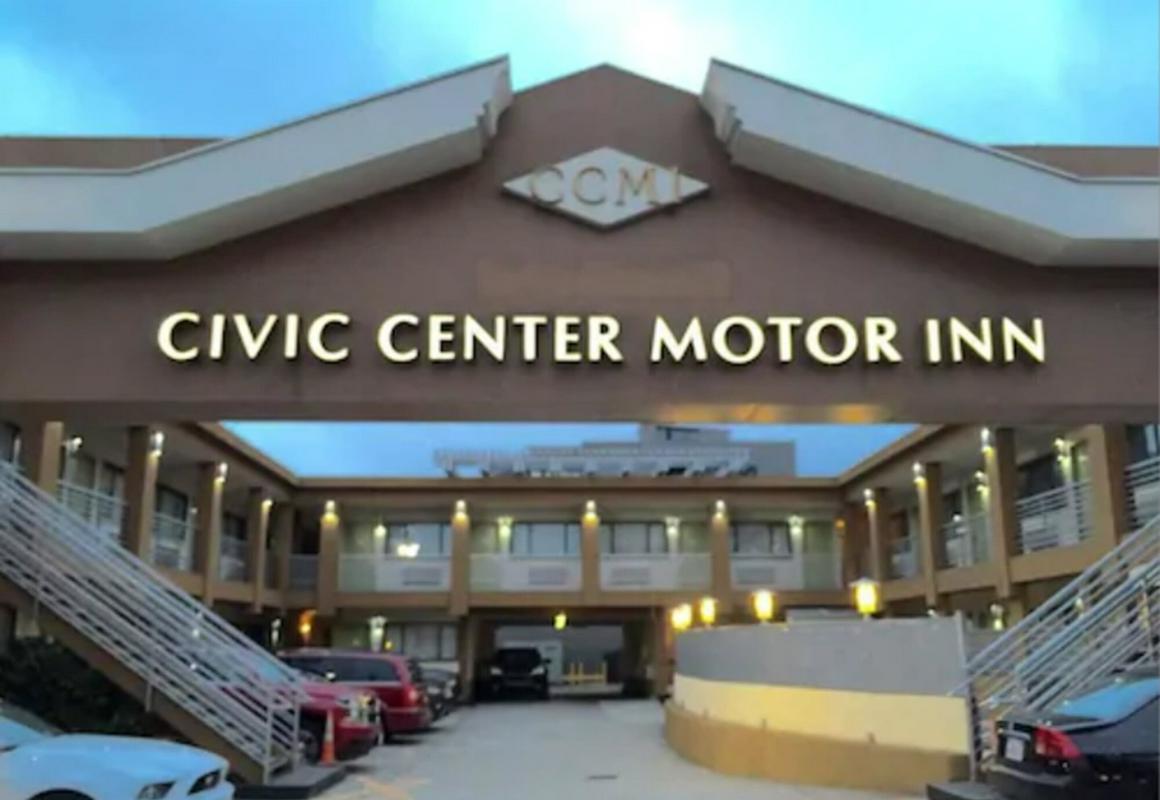 Civic Center Motor Inn hotel hero