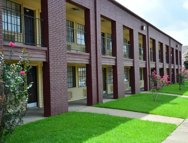 Days Inn by Wyndham College Station University Drive hotel detail image 1