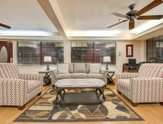 Days Inn by Wyndham College Station University Drive hotel detail image 3