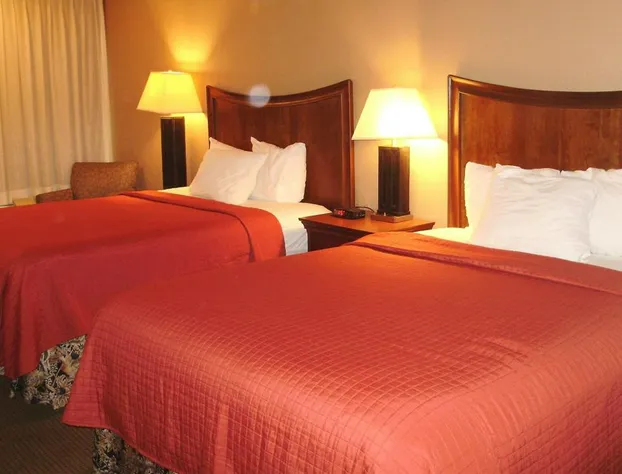 Trade Winds Central Inn hotel detail image 3