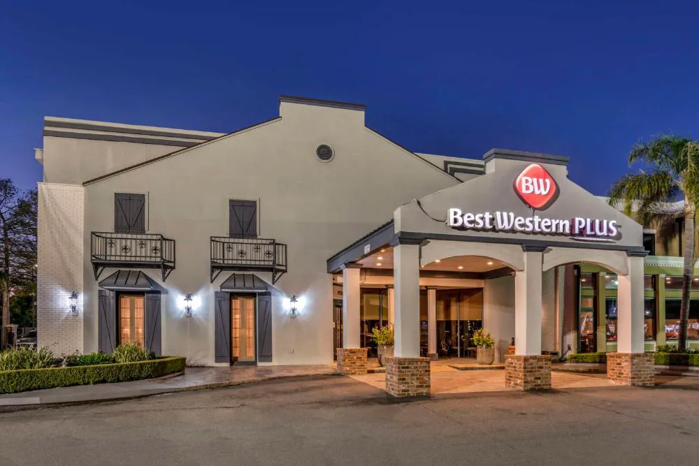 Best Western Plus Westbank hotel hero