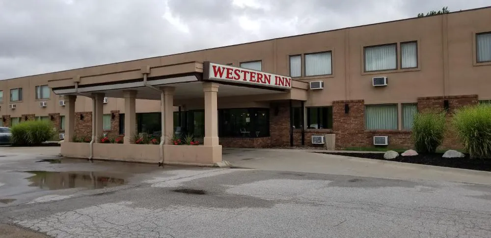 Western Inn hotel hero