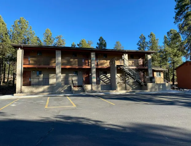 Motel In The Pines hotel detail image 3