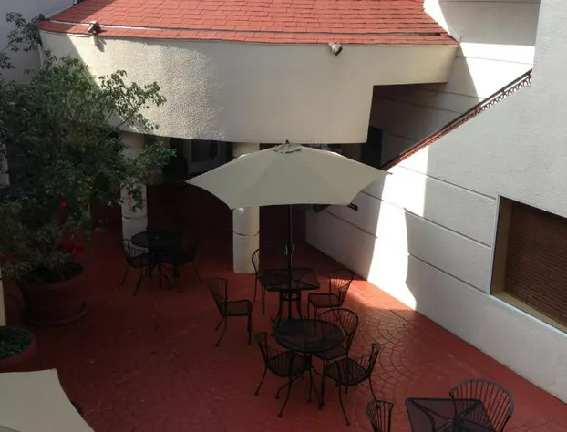 Best Western Plus Suites Hotel Coronado Island hotel detail image 3