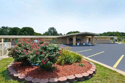 Americas Best Value Inn Iola hotel hero