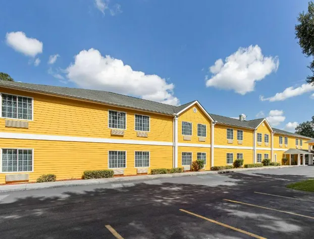 Quality Inn Kingstree North hotel detail image 1