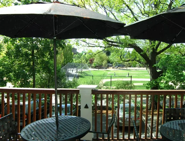 Longwood Inn hotel detail image 2