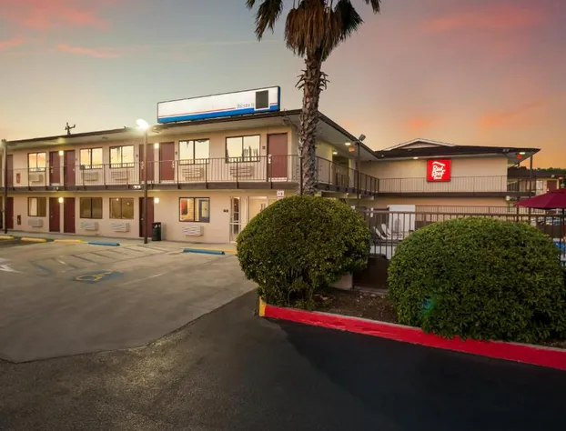 Red Roof Inn San Antonio E - Frost Bank Center hotel detail image 1