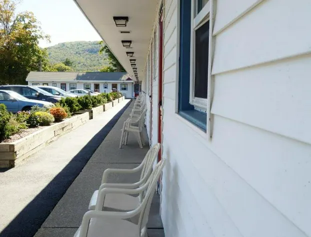 Monument Mountain Motel hotel detail image 1