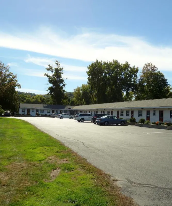 Monument Mountain Motel hotel hero