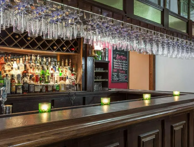 Super 8 by Wyndham Kirkland Lake hotel detail image 1