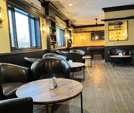 Super 8 by Wyndham Kirkland Lake hotel detail image 4