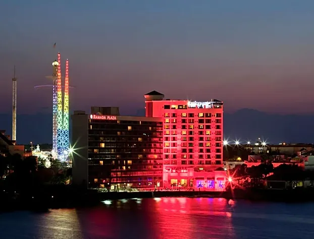 Ramada Plaza Resort & Suites by Wyndham Orlando Intl Drive hotel detail image 3