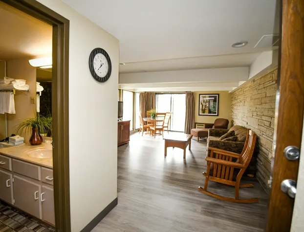 Fairway Inn & Suites hotel detail image 3