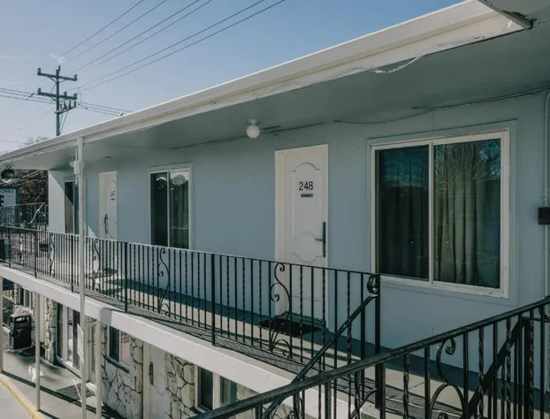 La Hacienda Motel hotel detail image 3