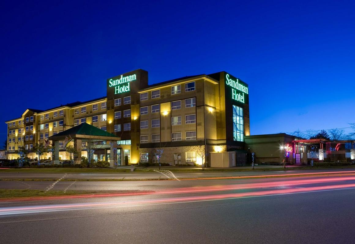 Sandman Hotel Vancouver Airport hotel hero