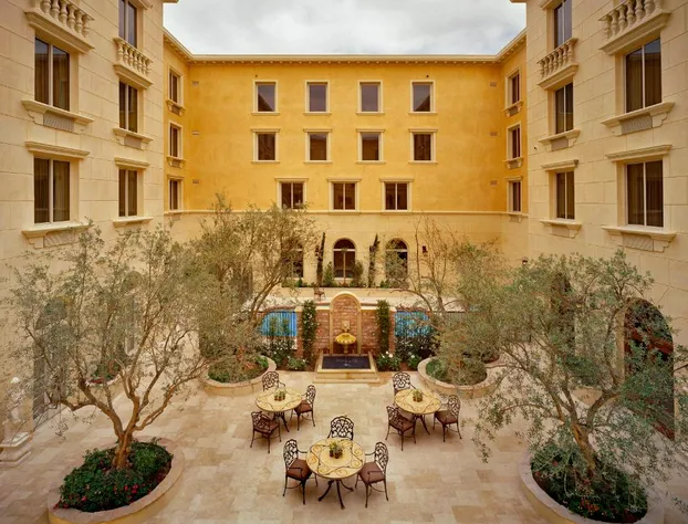 Ayres Hotel Manhattan Beach LAX hotel detail image 1