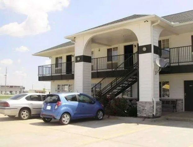 Rodeway Inn Goddard hotel detail image 1