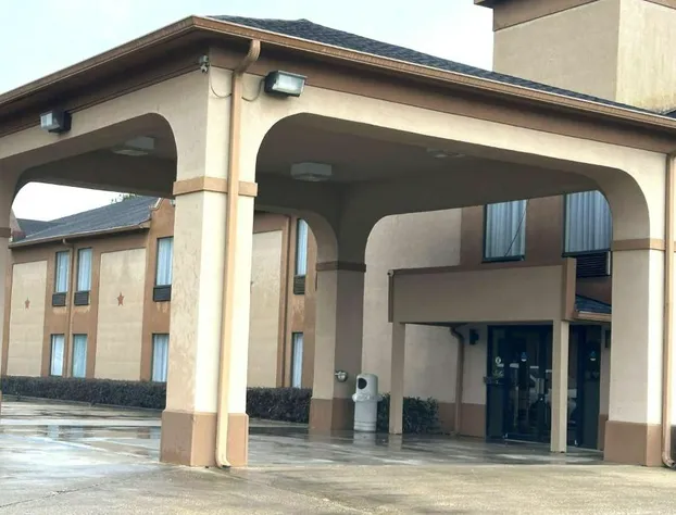 Days Inn & Suites by Wyndham Eunice hotel detail image 4