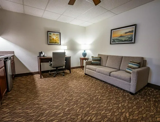 Christopher Inn and Suites hotel detail image 3