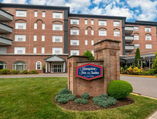 Hampton Inn & Suites Stamford hotel detail image 1