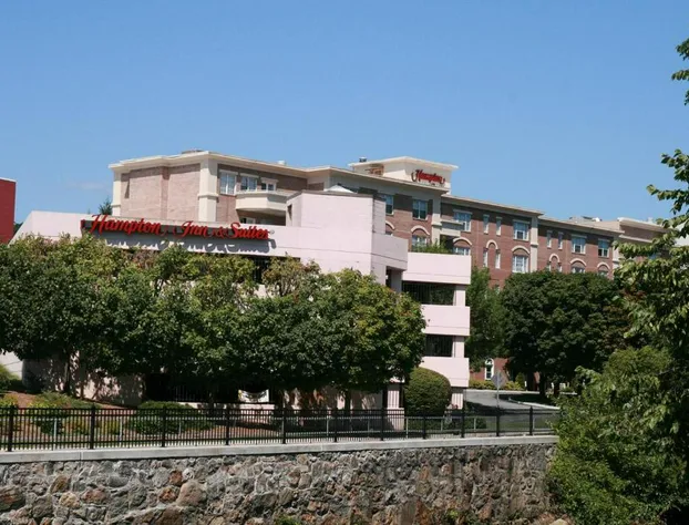 Hampton Inn & Suites Stamford hotel detail image 2