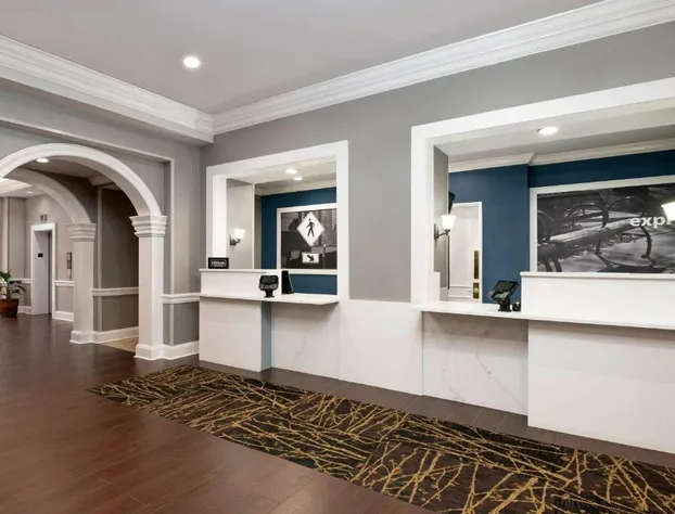 Hampton Inn & Suites Stamford hotel detail image 4