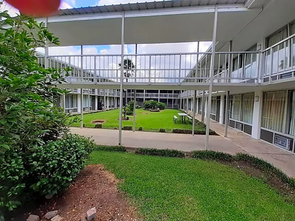 Plantation Inn of Houma hotel hero