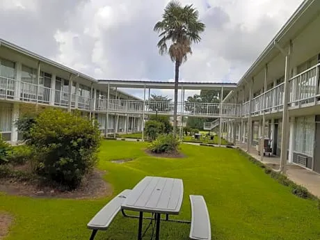 Plantation Inn of Houma hotel detail image 2