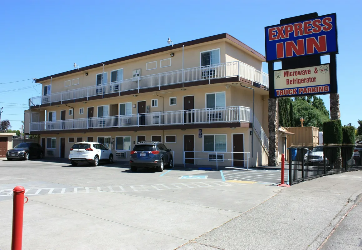 Express Inn hotel hero