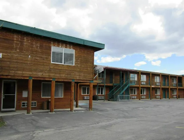 Yellowstone Country Inn hotel detail image 1