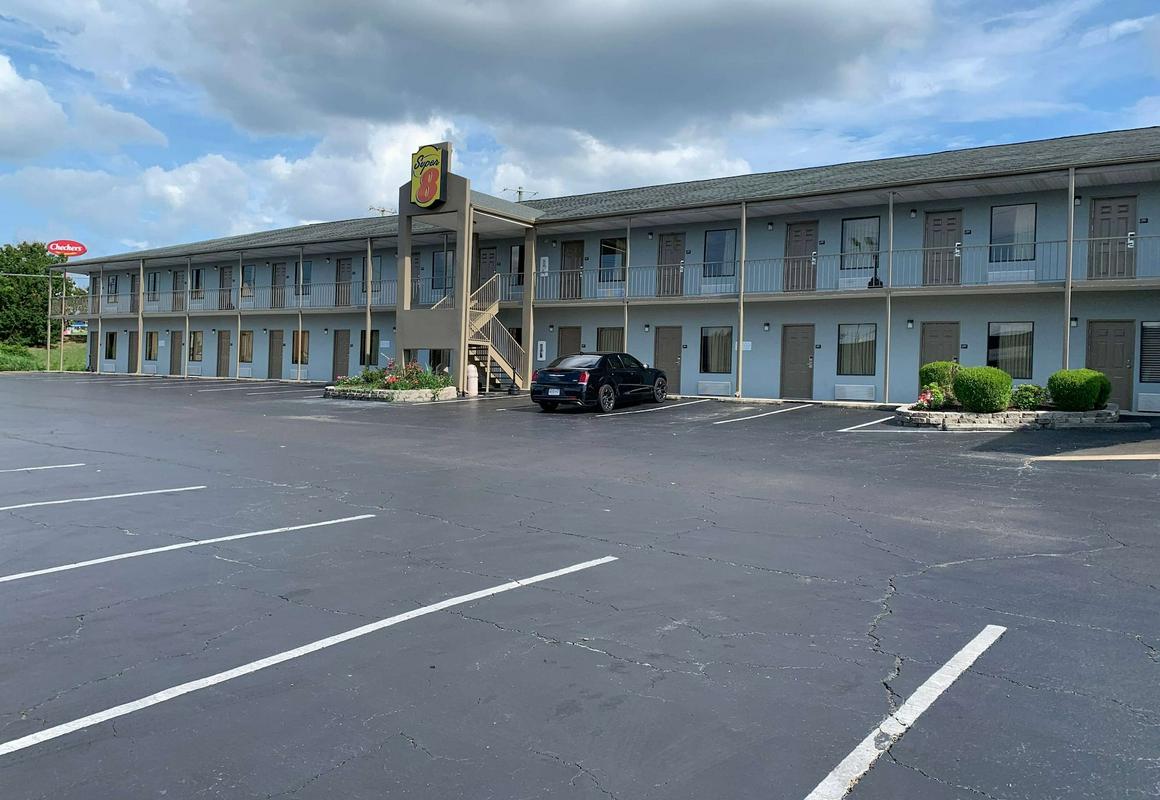 Super 8 by Wyndham Jackson hotel hero