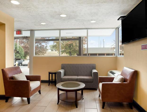 Super 8 by Wyndham Jackson hotel detail image 4