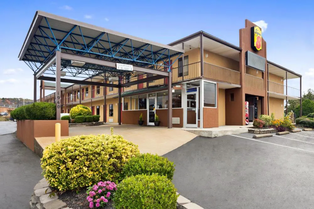 Super 8 by Wyndham Jackson hotel hero