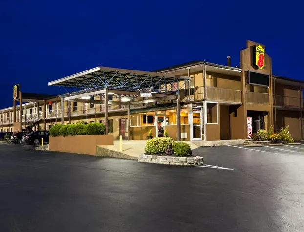 Super 8 by Wyndham Jackson hotel detail image 2