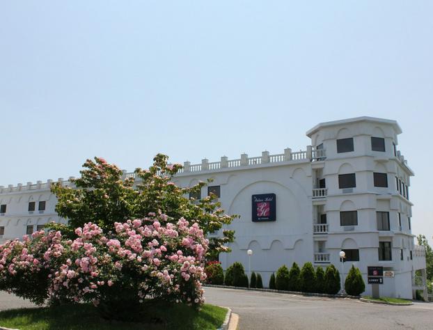 Raritan Hotel hotel detail image 2